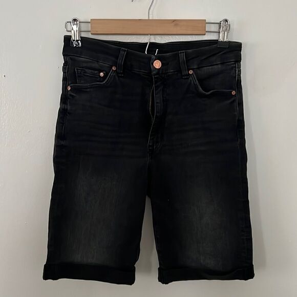 H&M Bermuda shorts EUC   - Picture 1 of 4